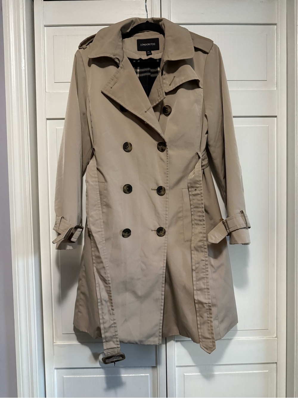 London Fog Women's Classic Tan Double-Breasted Trench Coat- Large